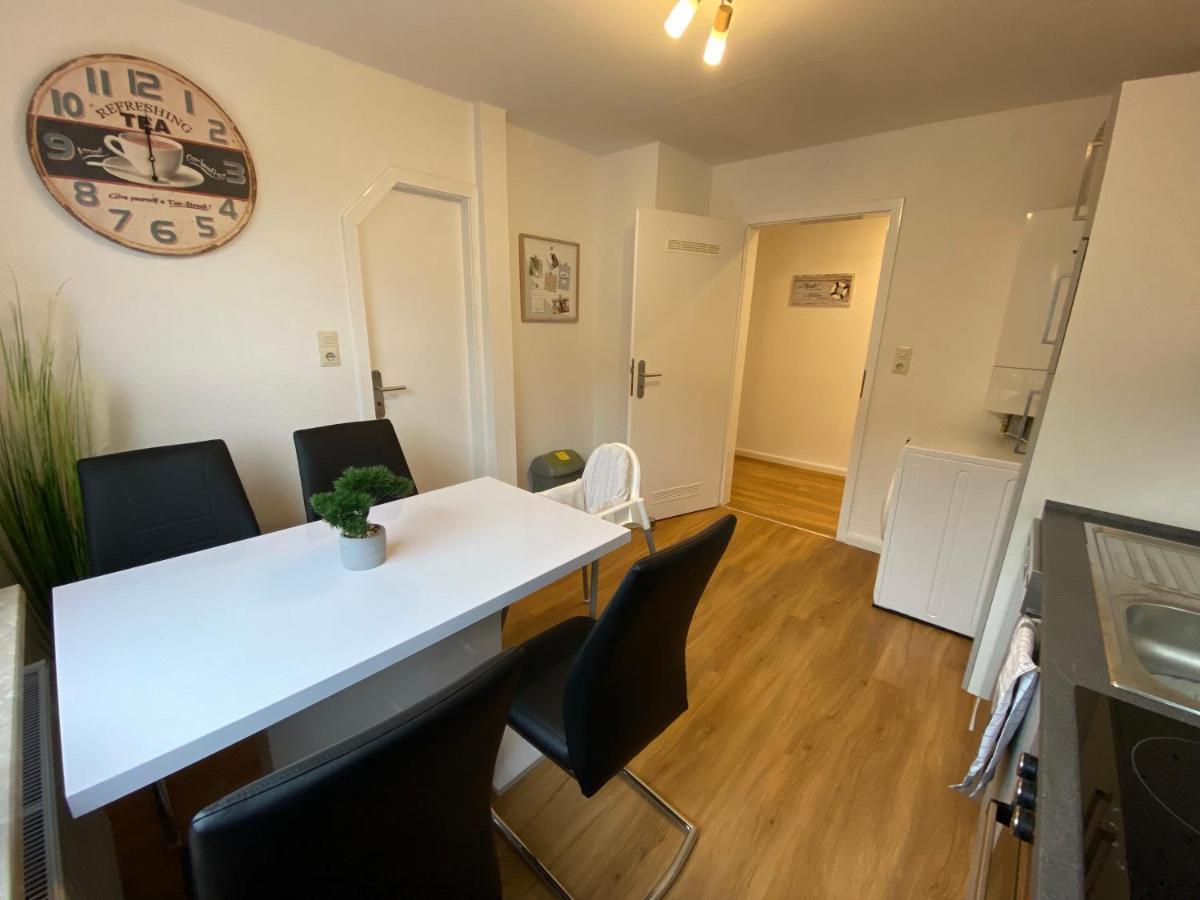 Charmante Altbauwohnung An Der Kesselschleuse 3 エムデン エクステリア 写真